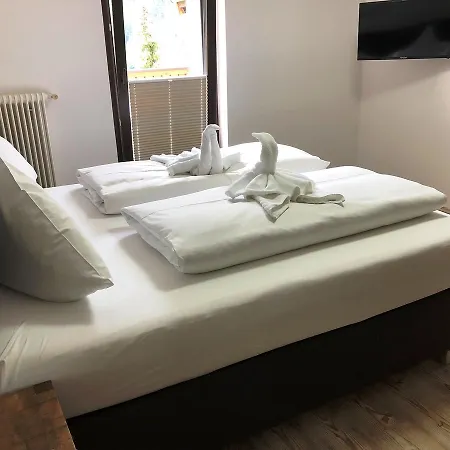 Haus Willibald Apartament *