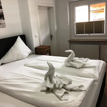 Haus Willibald Apartament *